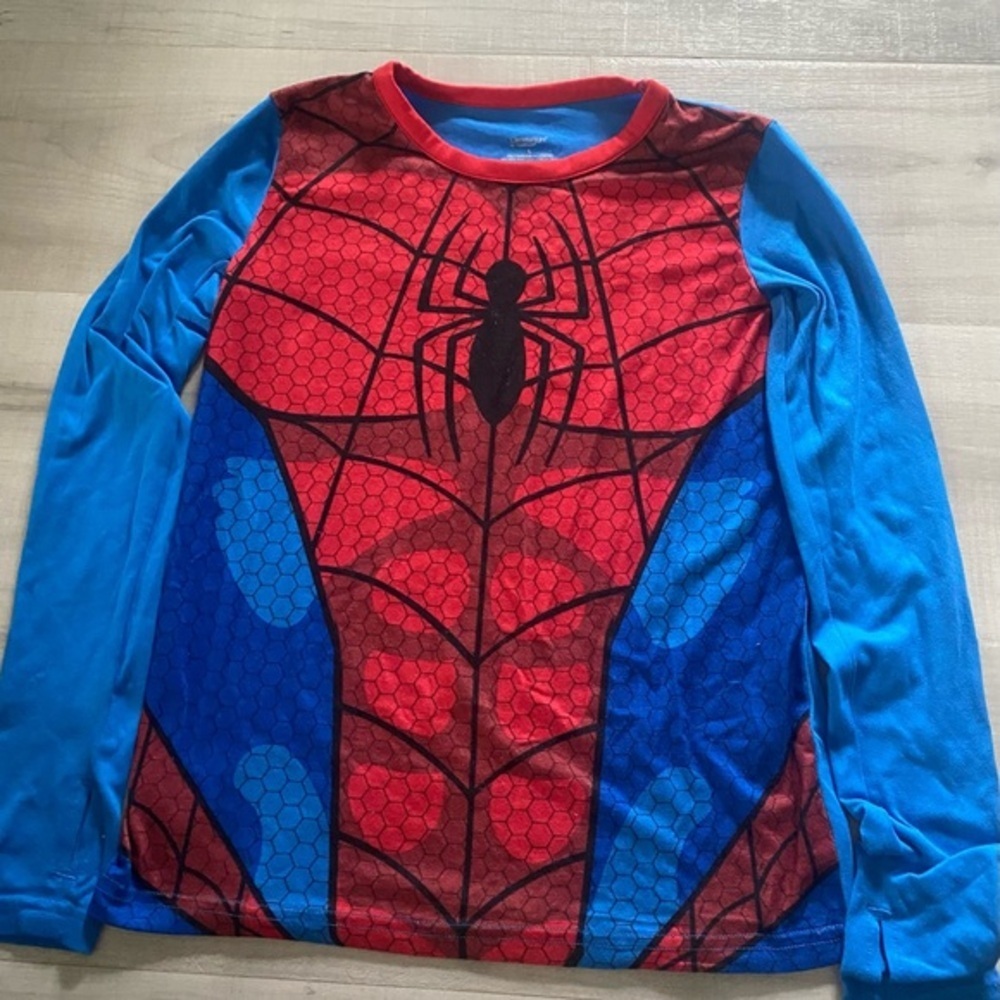 Spider Web Long Sleeve Pajama top boys size L